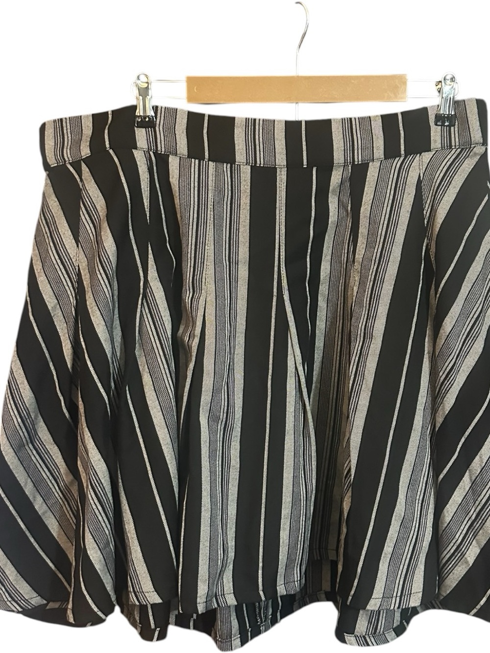 Torrid Striped Twill Mini Skater Skirt Black Gray Size 2X